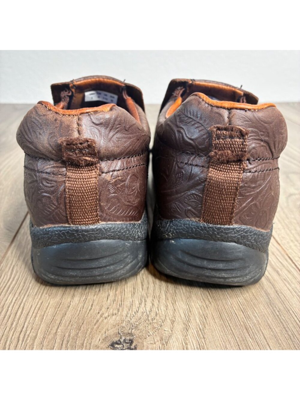Roper Performance Slip On Shoes Womens 8 Brown Tooled Floral Leather Clogs Mocs - Picture 5 of 9